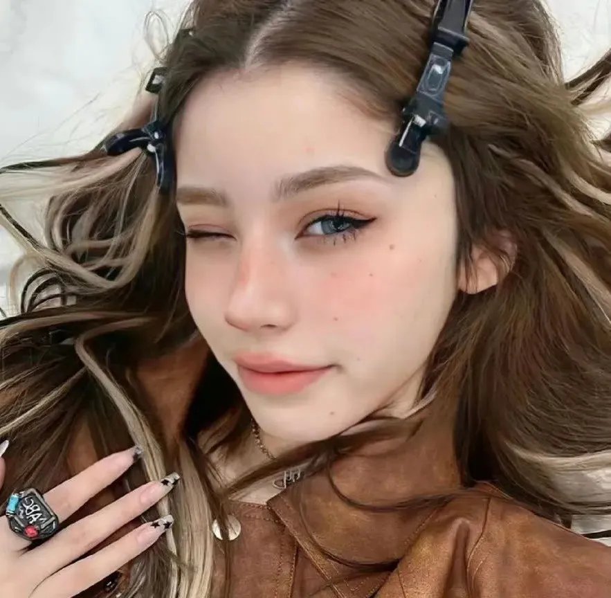 一见你就笑